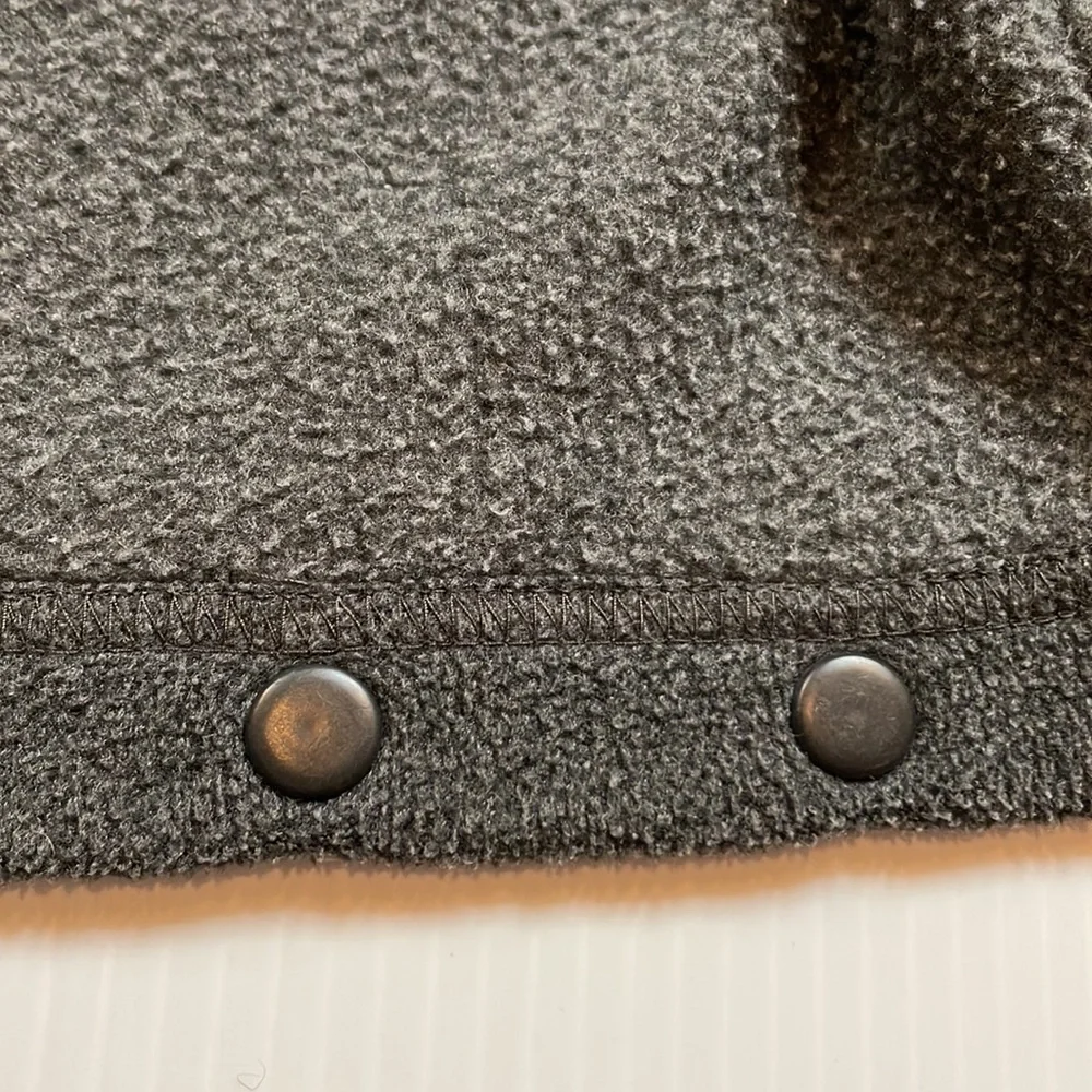 Columbia mock neck full zip fleece jacket, gray and black, kids size small